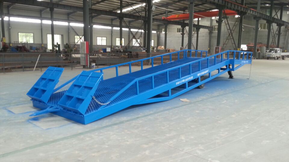 移動式登車橋 移動式登車橋